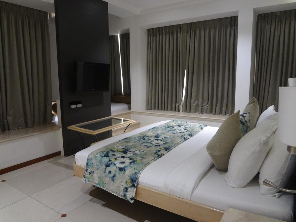 Hotel Suncity Apollo - Gateway Of India Mumbai Exterior foto
