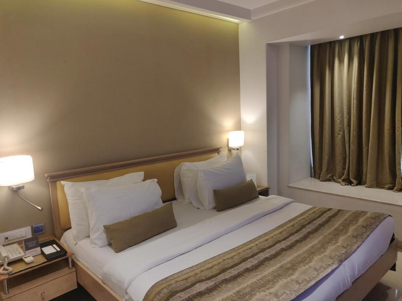 Hotel Suncity Apollo - Gateway Of India Mumbai Exterior foto